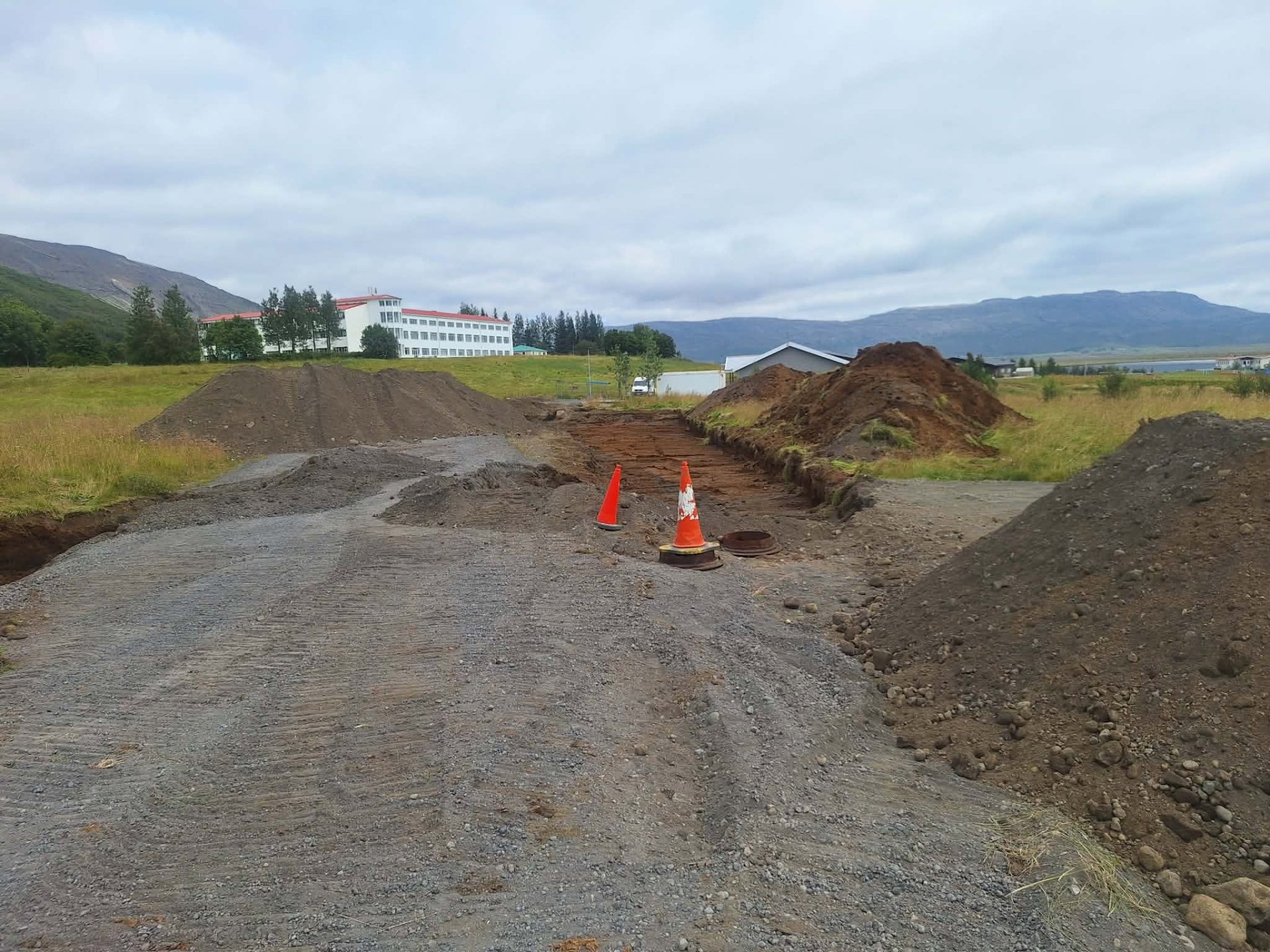 Lausar lóðir við Herutún og Traustatún