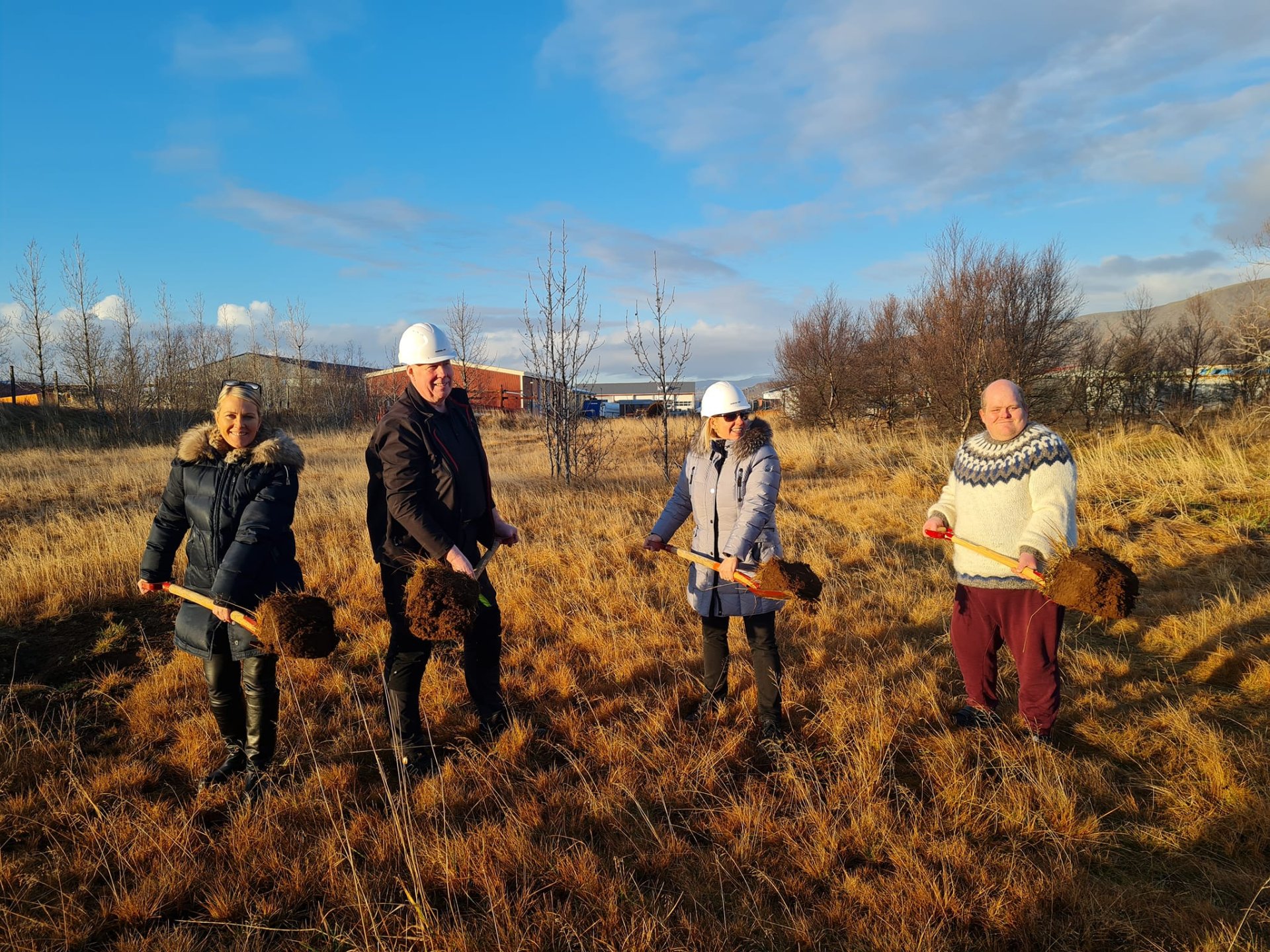 Skóflustunga og undirritun samnings vegna íbúðakjarna